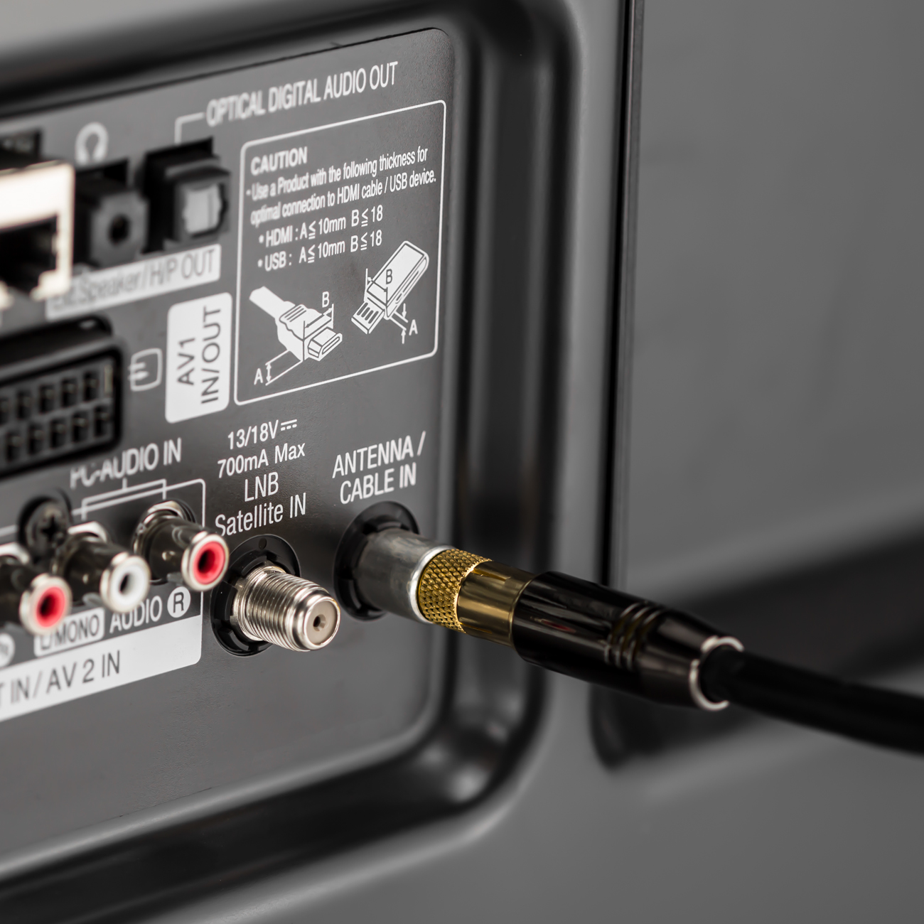 deleyCON SAT Antennenadapter Kabel auf SAT Adapter F-Stecker auf  IEC-Stecker - SET 2 Stück - deleyCON